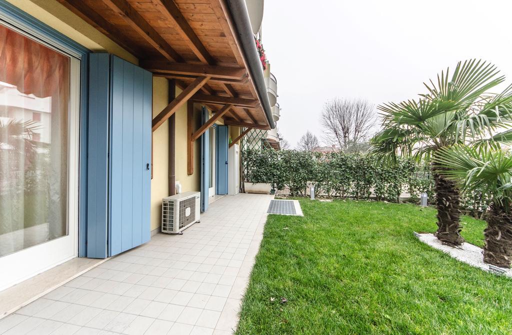 Residence Elisa Piano Terra Con Giardino E Posto Spiaggia Incluso Caorle Exterior foto